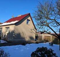 Haus, Garagen und Garten mit 766 m². - Anklam