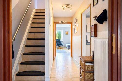 Flur - 3 Zimmer Doppelhaushälfte in Schwentinental