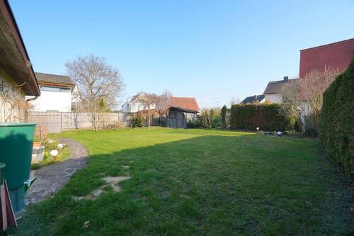 Garten - Doppelhaushälfte mit 180,00 m&sup2; in Langenzenn zum Kaufen