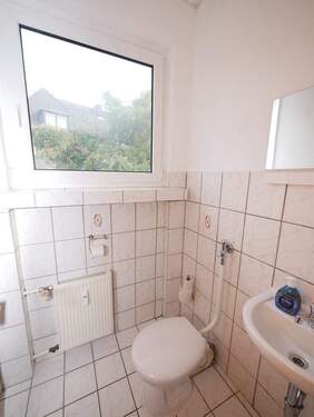 2. OG Gäste-WC rechtes Gebäude - 