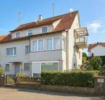Zweifamilienhaus mit Einliegerwohnung und viel Potenzial in attraktiver Lage! - Leonberg