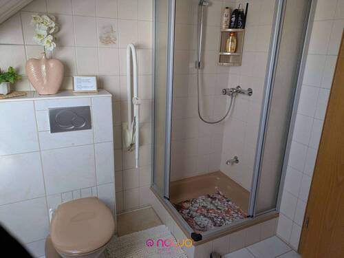 Badezimmer im Dachgeschoss - 