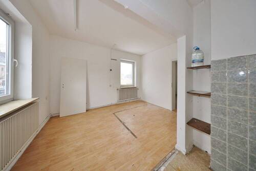 Büroaum/Personalraum - 