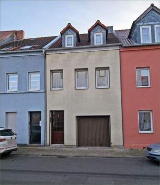 Bild 1 - Reihenmittelhaus mit Anbau und Garage in zentraler Lage von Aschersleben