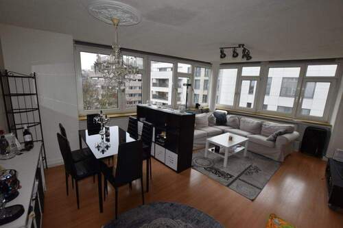 Wohnen und Essen - 3 Zimmer Etagenwohnung in Stuttgart-Süd