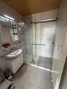 Bad mit Dusche - 