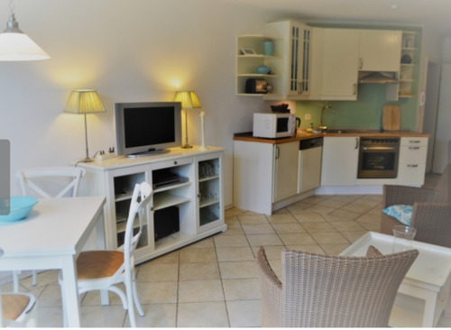 Beispiel EG : FEWO Nr. 1 - 1 Zimmer Mehrfamilienhaus, Wohnhaus in Gager