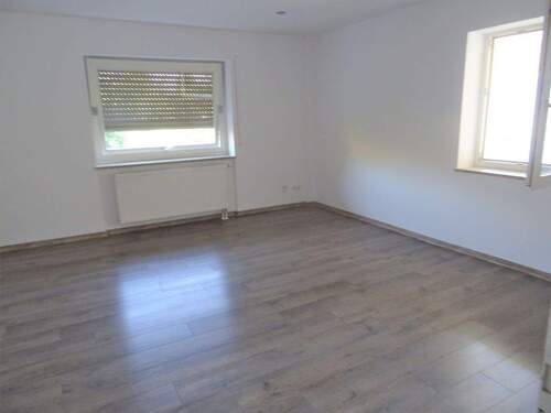 Wohnzimmer - 2 Zimmer Etagenwohnung in Sulzbach-Rosenberg