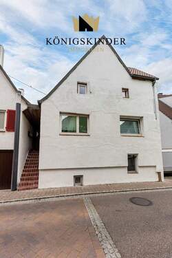 Außenansicht - 8 Zimmer Mehrfamilienhaus, Wohnhaus zum Kaufen in Cleebronn