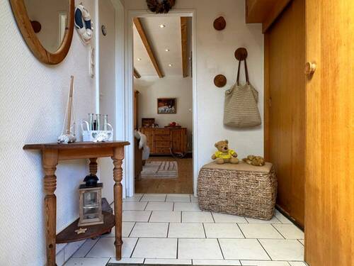 Flur mit großem Einbauschrank - 