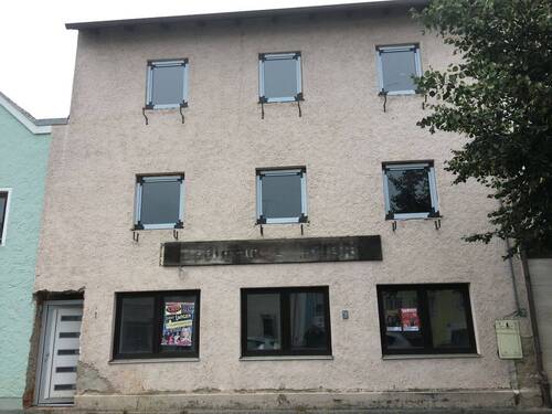 Außenansicht - Sanierungsbedürftiges Mehrfamilienhaus mit Potenzial in Wurmannsquick