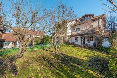 Außenansicht - AIGNER - Charmante Doppelhaushälfte mit idyllischem Garten mit Westausrichtung in Weßling