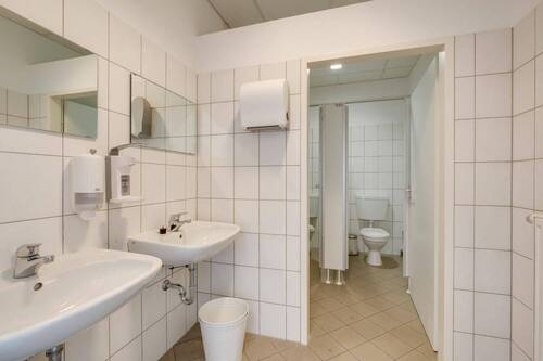 WC - Büro mit 380,00 m&sup2; in Würzburg zur Miete