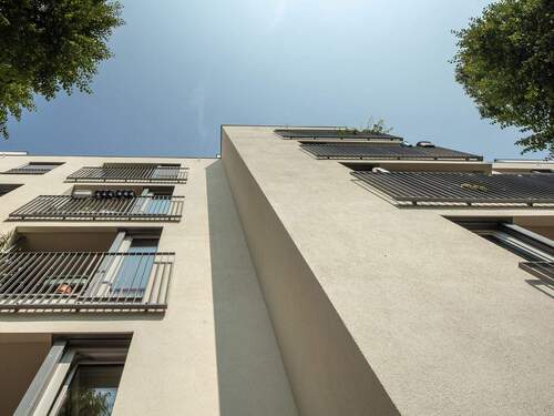 Strassenfassade-von-unten - 