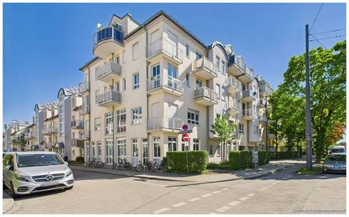 Gebäudeansicht - Helle Dachgeschosswohnung mit Studio und zwei Balkonen - Urbanes Wohnen in bester Lage