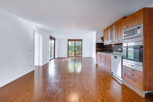 Wohnbereich - 2 Zimmer Etagenwohnung in München