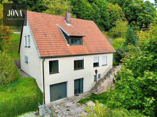 Außenansicht - Wohnen im Grünen! Einfamilienhaus am Fuße der Plassenburg mit Blick über Kulmbach
