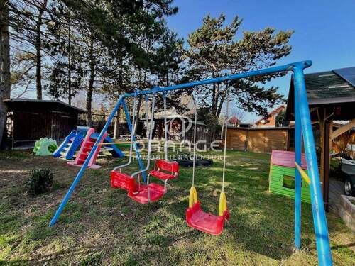 Kinderspielplatz - 