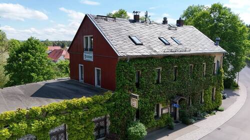 Frontansicht mit Eingang - 