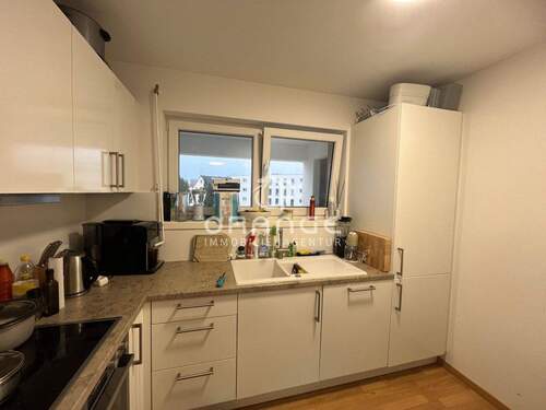 Küche mit EBK - ***Helle 2 Zi.-Wohnung mit Einbauküche und Balkon!***