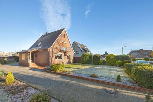 Charmantes Einfamilienhaus - Solides Einfamilienhaus mit Vollkeller und Doppelgarage in begehrter Lage