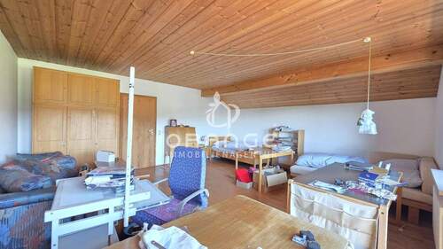 Blick vom Balkon ins Zimmer - 