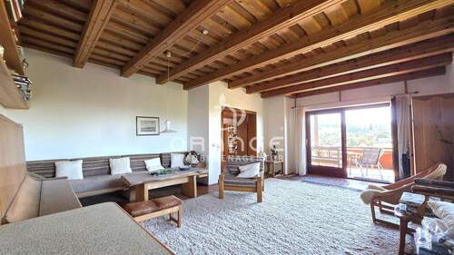 EG: Wohnzimmer m. Freisitzzugang - 