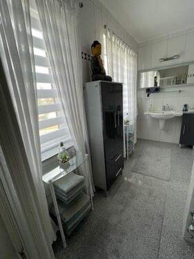 Fenster lassen Licht und Luft ins Bad - 