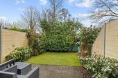 ..... Garten mit Südostausrichtung blicken - 