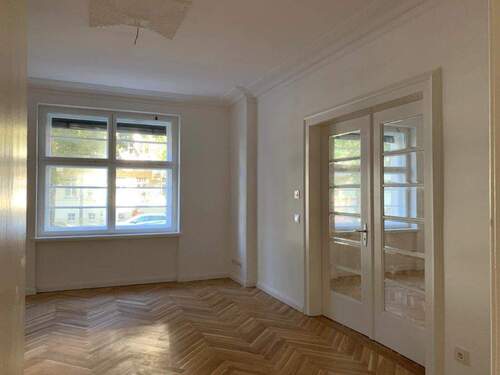 Mittelzimmer.JPG - Etagenwohnung mit 123,00 m² in Leipzig zur Miete