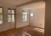 Wohnküche mit Zugang Balkon.JPG - 