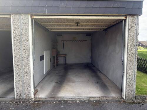Garage optional - 