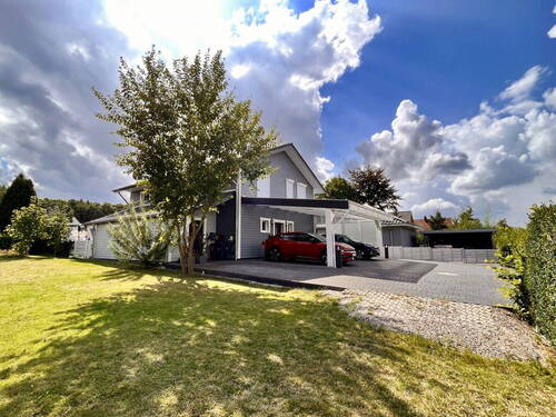 Front-Seite - 6 Zimmer Einfamilienhaus in Großenaspe