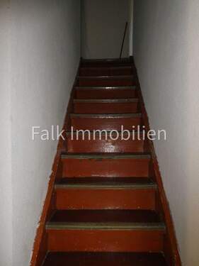 Treppenaufgang zum OG/DG - 