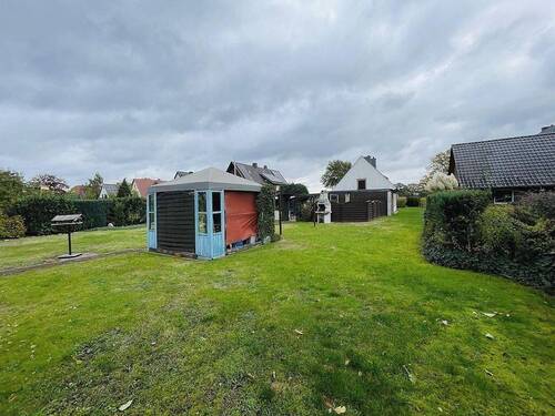 Gartengrundstück mit Pavillon - Einfamilienhaus mit 150,00 m² in Diepenau zum Kaufen