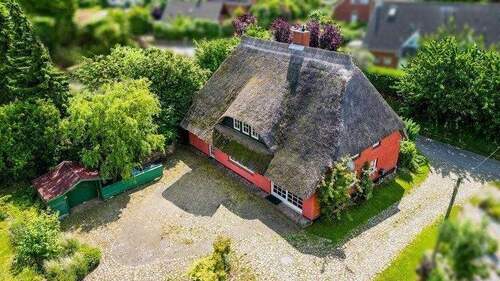 Luftansicht Mikrolage - 9 Zimmer Mehrfamilienhaus, Wohnhaus in Retschow