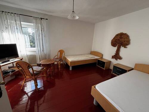 Schlafzimmer zur Gartenseite - 