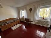 Schlafzimmer zur Strasse - 
