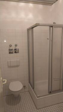 Bad mit Dusche.jpg - 