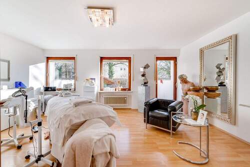 Das_Wohnzimmer_EG - Mehrfamilienhaus, Wohnhaus mit 145,30 m&sup2; in München zum Kaufen