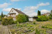 Impressionen Garten - 2-Familienhaus mit großem Garten, 3 Garagen und Potenzial in ruhiger Lage!