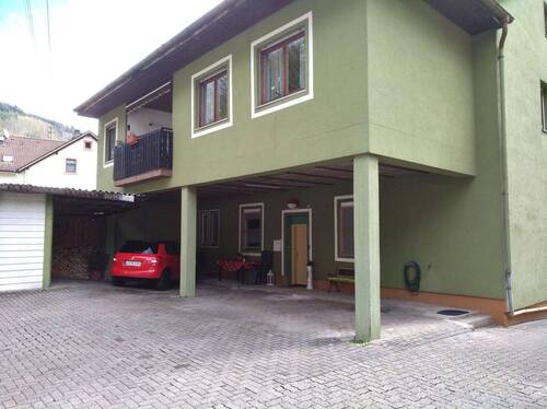 Ansicht Hof - 8 Zimmer Mehrfamilienhaus, Wohnhaus zum Kaufen in Zell i.W. / Atzenbach