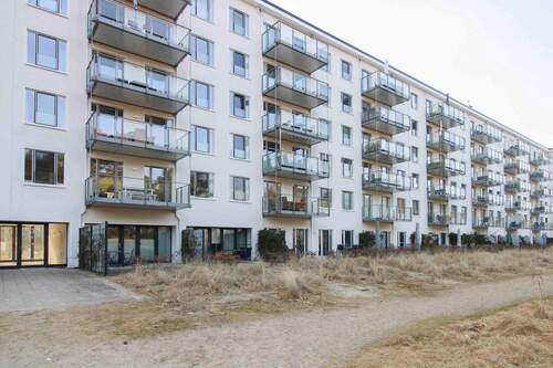 Rückansicht mit Balkone - 