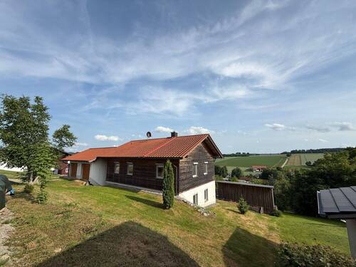 Außen 1.JPG - 5 Zimmer Mehrfamilienhaus, Wohnhaus zum Kaufen in Ortenburg