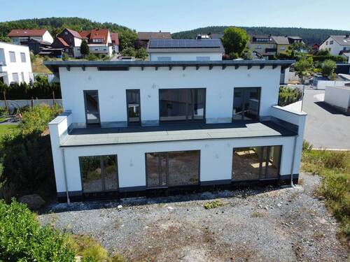 Bild 2 - 5 Zimmer Einfamilienhaus zum Kaufen in Kulmbach