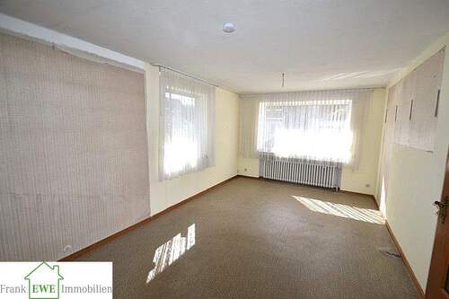 Wohnbereich, Einfamilienhaus mit Garage, Kauf in Düsseldorf Urdenbach, Frank Ewe Immobilienmakler Düsseldorf - 