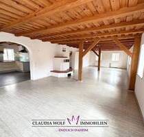 *** KEIN HAUS VON DER STANGE - Historisches Fachwerkhaus mit Charakter, Nebengebäude und Gewölbekeller in Larrieden *** - Feuchtwangen