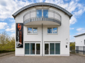 Gebäudefront - Hochwertiger Firmensitz mit sehr guter Anbindung