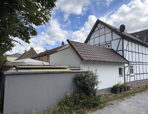 Rückansicht - 6 Zimmer Einfamilienhaus in Höxter