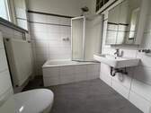 Vollbad (am Schlafzimmer) - 